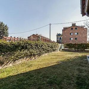 Le Quattro Stelle , Cardano Al Campo Italy